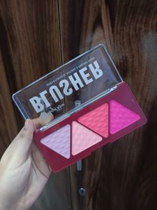 Makeup pallet combo