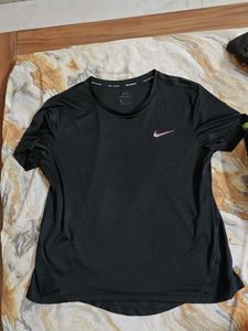 Nike Dri-FIT T-Shirt