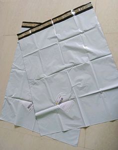 4 Biggest Shipping Bags