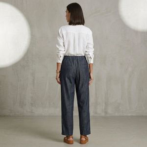 Chic High-Waisted Wide-Leg Jeans