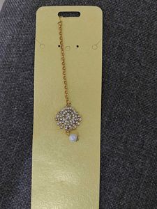 Elegant Maang Tikka