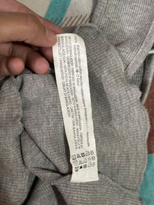 ZARA Grey Ribbed Crop Top – Size S