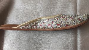 SET OF 2 JUTTIS