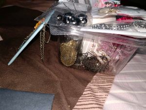 Assorted Jewellery Set 45 pc  freebies also