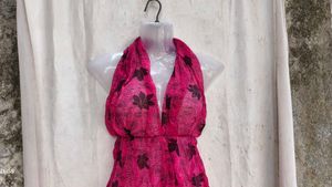 VN. Vibrant Pink Floral Halter Top
