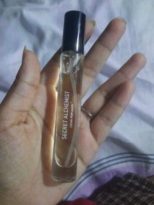 SECRET ALCHEMIST PERFUME with small rose aud pocke