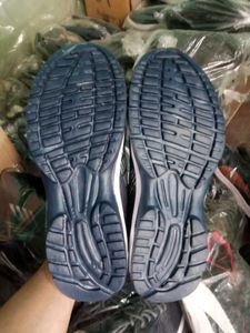 NEW NO USED SPORTS SHOES FOR MEN.