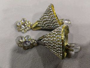 Golden Jhumka Earrings with Crystals&amp; free gift 🎁