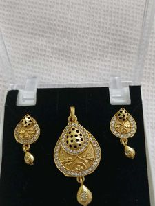 Gold Tone Pendant &amp; Earring Set