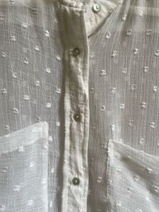 Chic White Sleeveless Textured Top