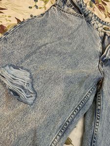 Distressed Wide Leg Jeans