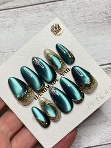 Emerald Aura Cat-Eye Press-On Nails 💚✨