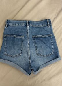New H&amp;M Denim Shorts High Waisted