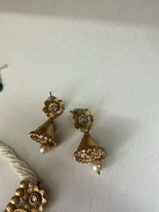 Elegant Gold Necklace &amp; Earrings Set