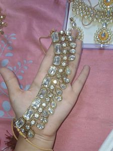 Stunning Statement Necklace with Crystals
