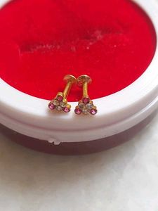 Sparkling Stud Earrings gold 18crt