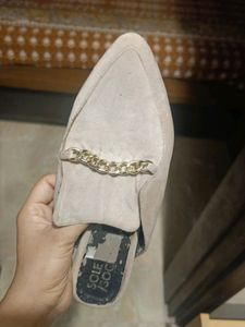 Belly Type Slipper Good Condition
