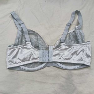 Lace💙 Trimmed Full Coverage Bra