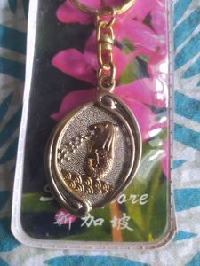 Souvenir- Singapore keychain