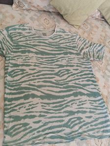 Men's Jeans and T-Shirt Bundle