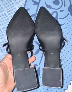 🔻PRICE DROP🔻CAI Pointed-Toe Slingback Heels