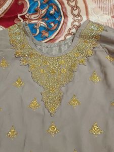 Elegant Grey &amp; Gold Kurta With Dupatta