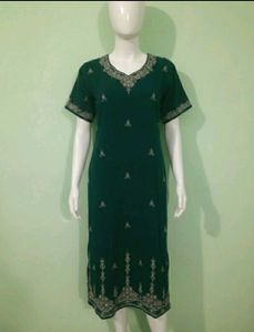 Elegant Green Embroidered Kurta
