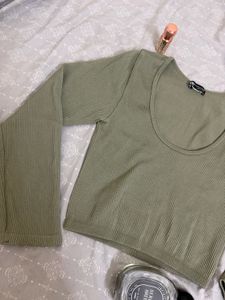 Ribbed Knit Cropped Top
