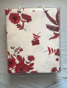 Red Floral bed sheet