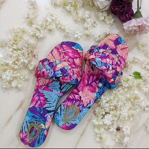 Multicolour Textured Flats