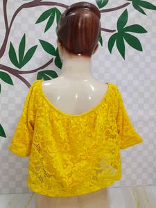 (420)Yellow Lace Off-Shoulder Top