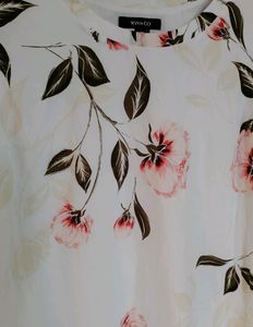 Floral Print Sleeveless Top