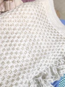 Off-White Knitted Missouri shawl with Tassels