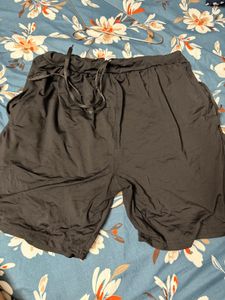 Black gym wear cycling shorts