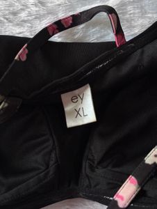 Ewa Young Black Floral Crop Top