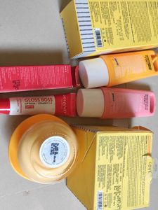 Dot &amp; Key vitamin c Sunscreen + Moisturizer