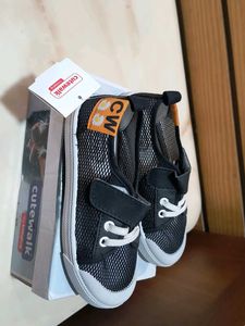 Cute Walk Sneakers - Kids Fashion