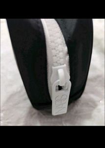 NARS Black Clutch