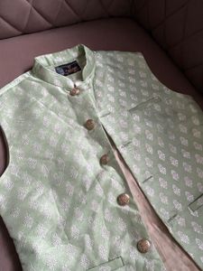 🌿 Elegant Mint Green Waistcoat