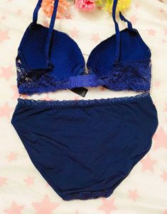 Lace Bra &amp; Panty Set