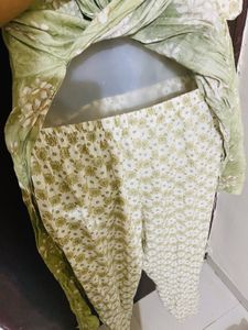 Lucknowi Chikankari Kurta Set