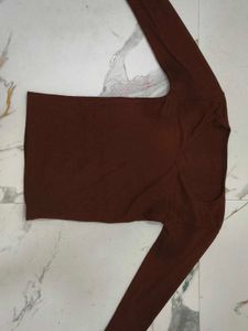 fitted t-shirt