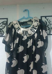 Stylish Black Apple Print Top