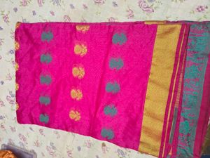 Elegant Rani Pink Kanjivaram-Style Silk Saree with