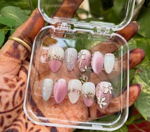Elegant Press-On Nail Set