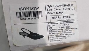 Monrow Black Heels
