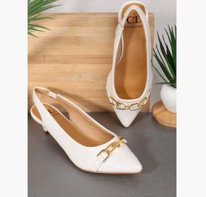 Carlton London Kitten Heels