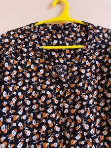 M13- Black Floral Print Top