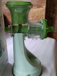 Manual Juicer for Fruits &amp; Vegetables