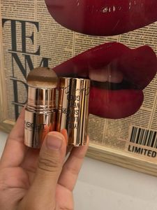 cream contour stick